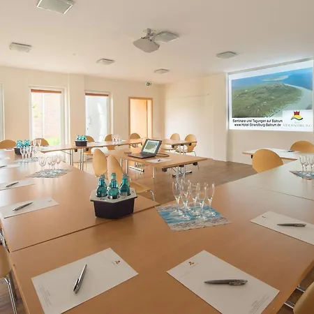 Hotel Strandburg 3*