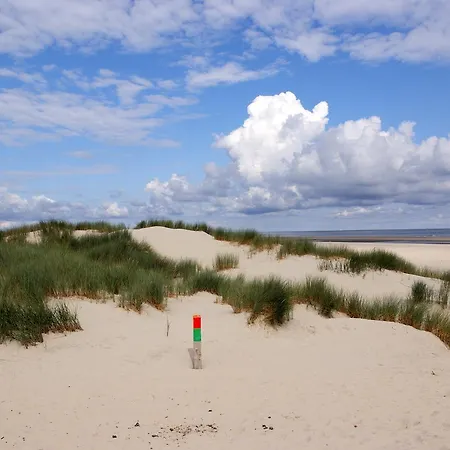 Hotel Strandburg 3*